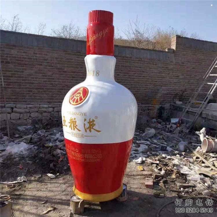 酒瓶雕塑定價，景觀概念，玻璃鋼酒瓶雕塑預(yù)定