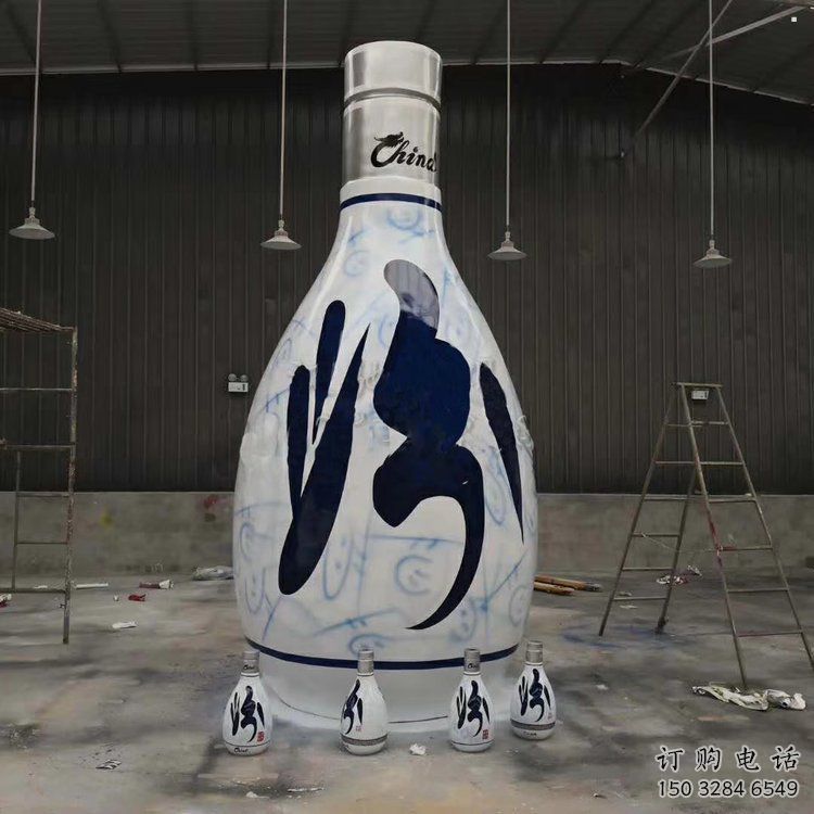 店門(mén)口瓶子雕塑