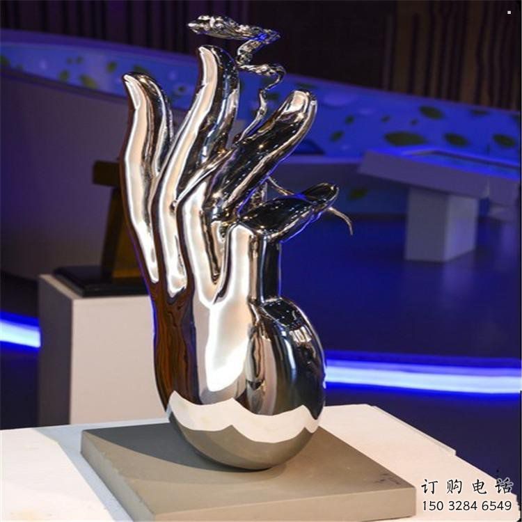 手拈花雕塑預(yù)定，露天雕塑，廣場不銹鋼手拈花雕塑制作