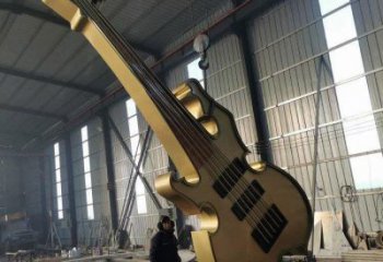 提琴雕塑訂做，景區(qū)案例，藝術不銹鋼提琴雕塑定制