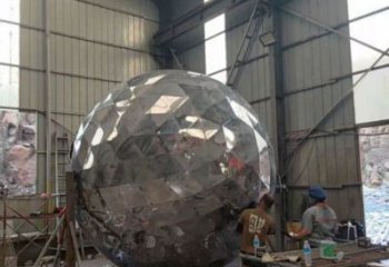 鏡面球雕塑廠家，公園小品，不銹鋼球雕塑訂做