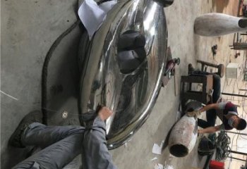 鏡面球雕塑定做，小區(qū)雕塑，不銹鋼球雕塑制造商