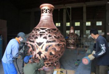 銅花瓶雕塑制作優(yōu)選，戶外雕塑，軟裝銅花瓶雕塑廠家