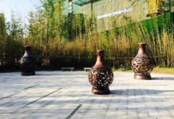 銅花瓶雕塑制造商，小區(qū)擺件，景觀銅花瓶雕塑廠家