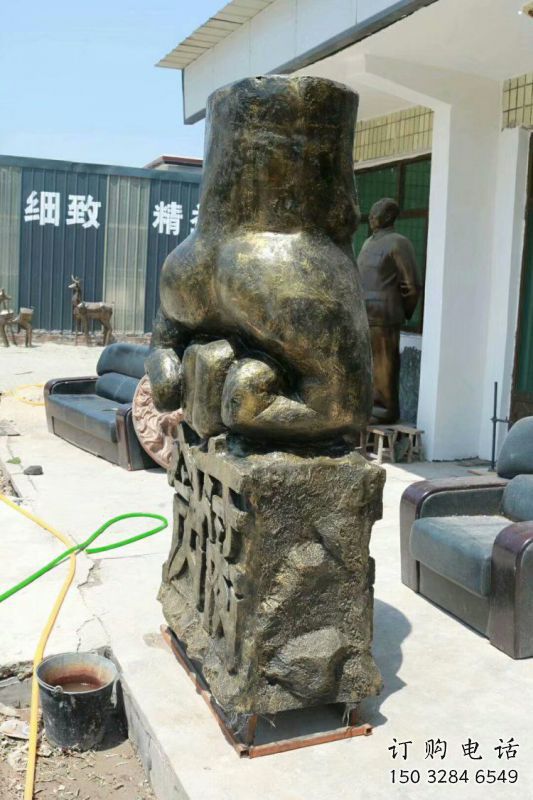握拳雕塑制造，中式工藝，玻璃鋼仿銅握拳雕塑廠家