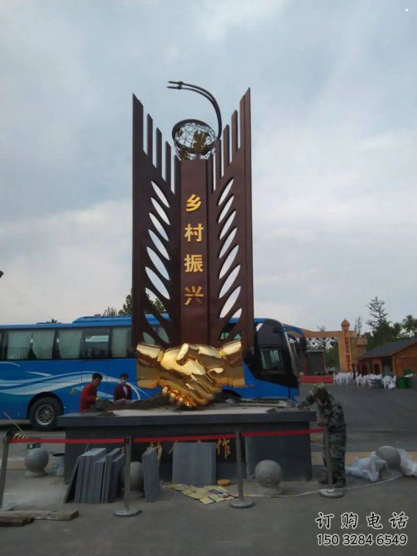 握手雕塑生產(chǎn)商，地標(biāo)擺件，不銹鋼握手雕塑生產(chǎn)