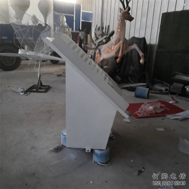 書籍雕塑承接，城市裝飾，大型玻璃鋼書籍雕塑公司
