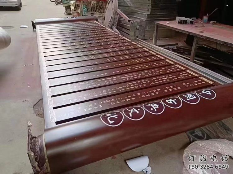 景區(qū)書卷雕塑，鍍金歐式雕塑，鐵藝材質(zhì)
