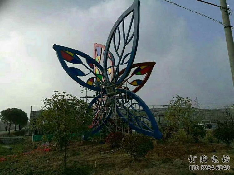 燈光樹葉雕塑優(yōu)選，景區(qū)案例，抽象燈光樹葉雕塑選用