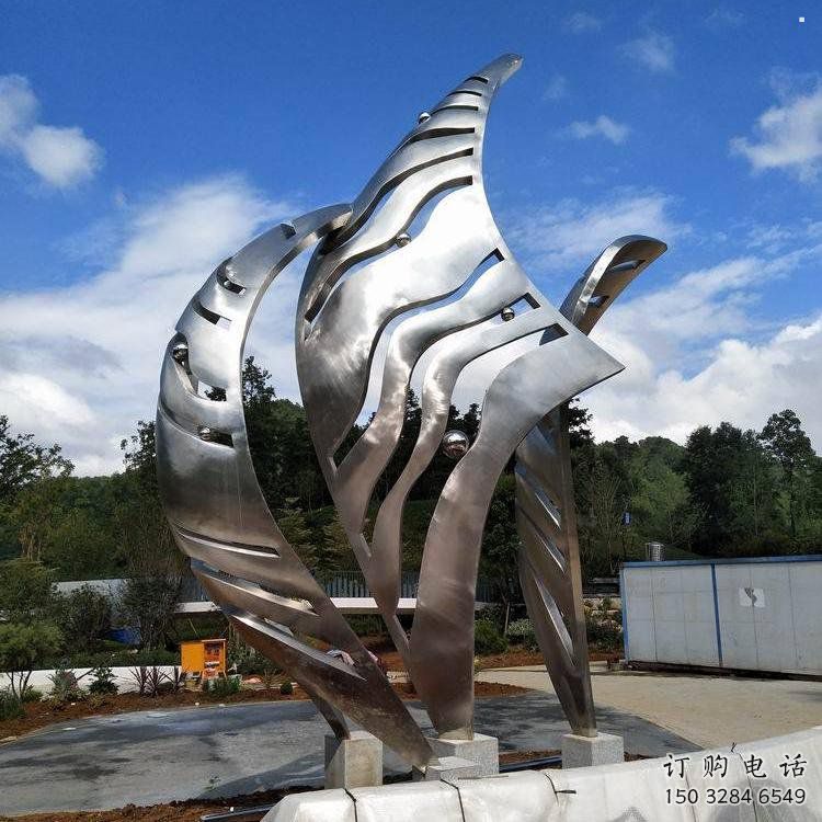 鏡面樹葉雕塑定制，村標(biāo)概念，不銹鋼鏡面樹葉雕塑預(yù)定