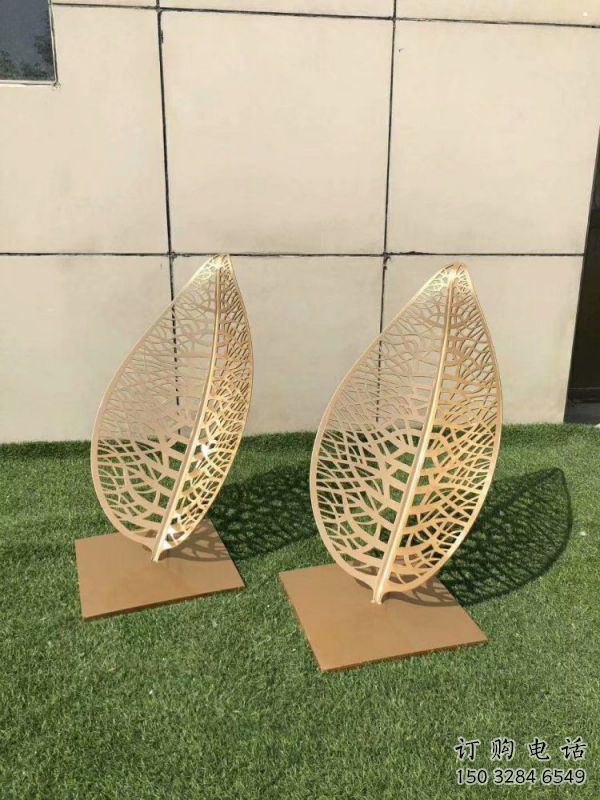 鏤空樹(shù)葉雕塑精選，陸地?cái)[件，各類鐵藝樹(shù)葉雕塑廠家
