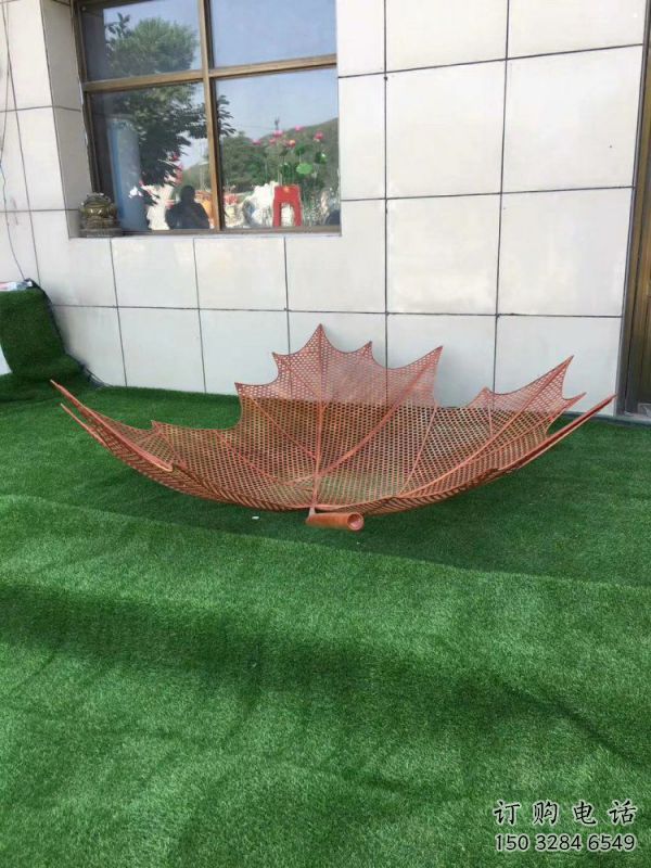 鏤空樹葉雕塑系列，小區(qū)雕塑，鐵藝樹葉雕塑定做廠家