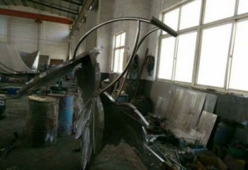 楓葉雕塑優(yōu)選，陸地擺件，藝術(shù)不銹鋼楓葉雕塑供應(yīng)