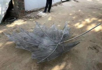 鏤空楓葉雕塑供需，彩鋼制作，大型鐵藝楓葉雕塑公司