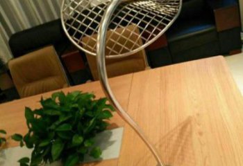 樹(shù)葉雕塑制造，景觀元素，不銹鋼鏡面樹(shù)葉雕塑廠家