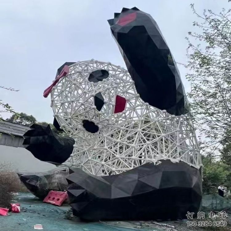 景區(qū)熊貓雕塑優(yōu)選，圓雕體系，鏤空切面熊貓雕塑選定