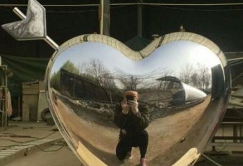 抽象心形球雕塑展品，小區(qū)雕塑，不銹鋼心形球雕塑制作精選