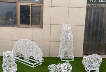 戶外熊貓雕塑通用，多彩藝術(shù)，景觀鏤空熊貓雕塑供應(yīng)