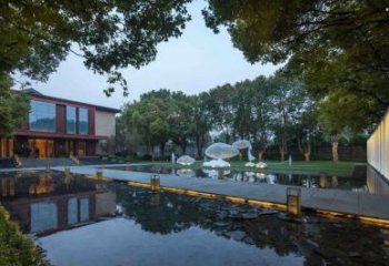 云朵雕塑供應，美陳雕塑，鏤空云朵雕塑廠家供求