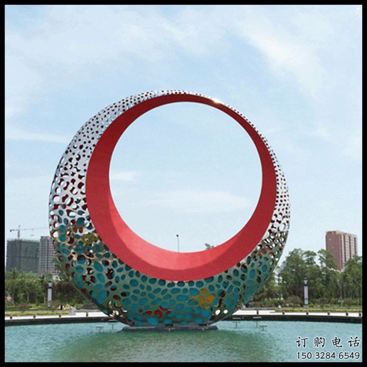 小區(qū)月牙雕塑，拉絲景觀雕塑，抽象效果