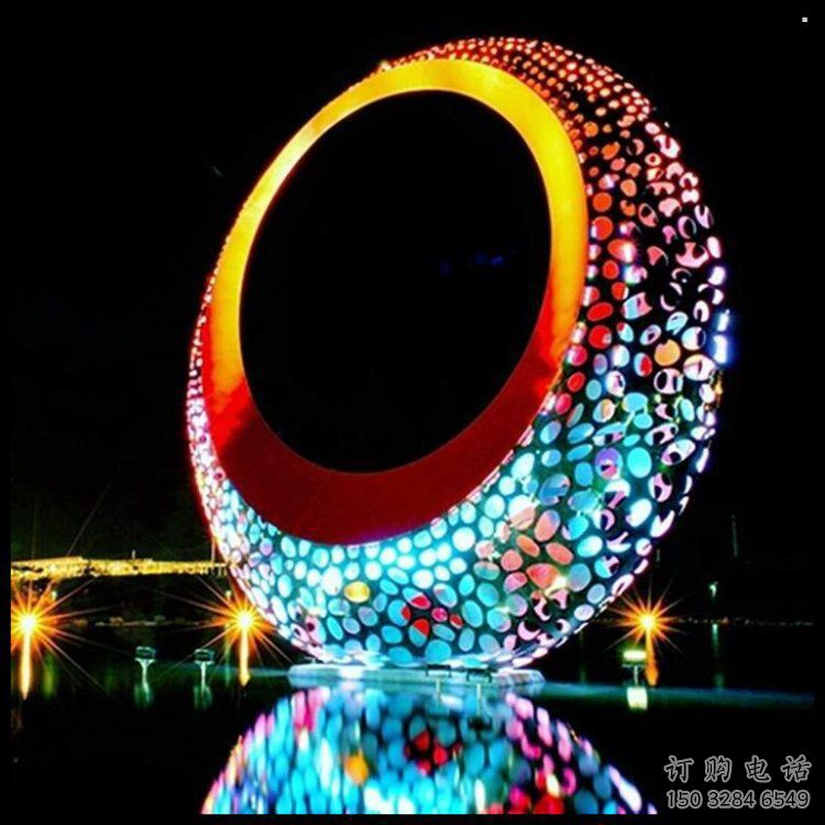月牙雕塑常用，景觀概念，鏤空月牙雕塑廠家展品