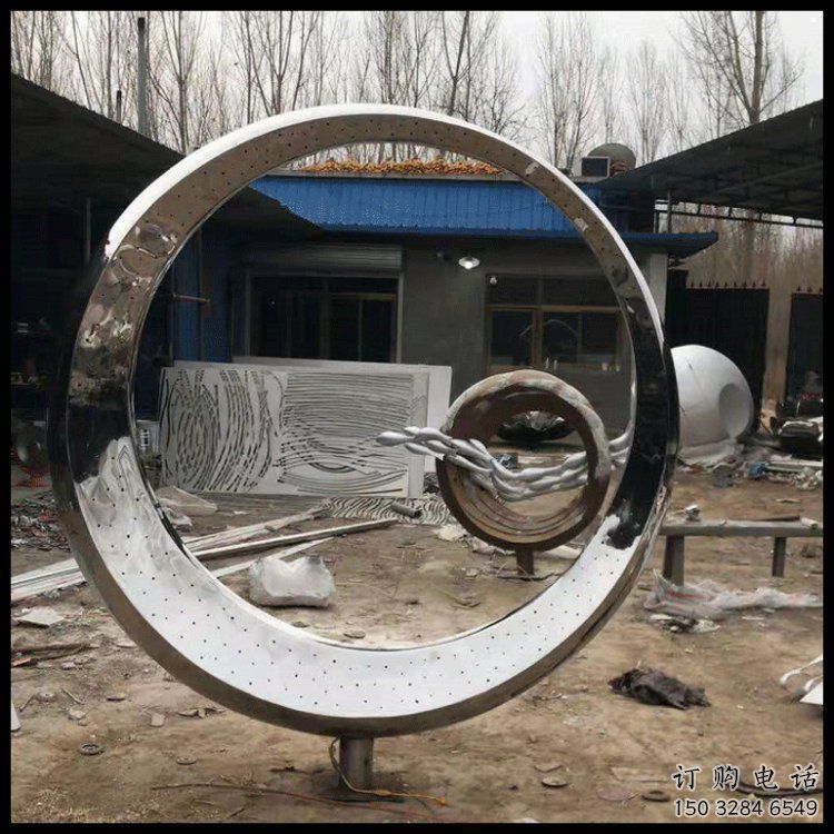 月牙雕塑定價(jià)，街頭雕塑，烤漆鏤空月牙雕塑定價(jià)