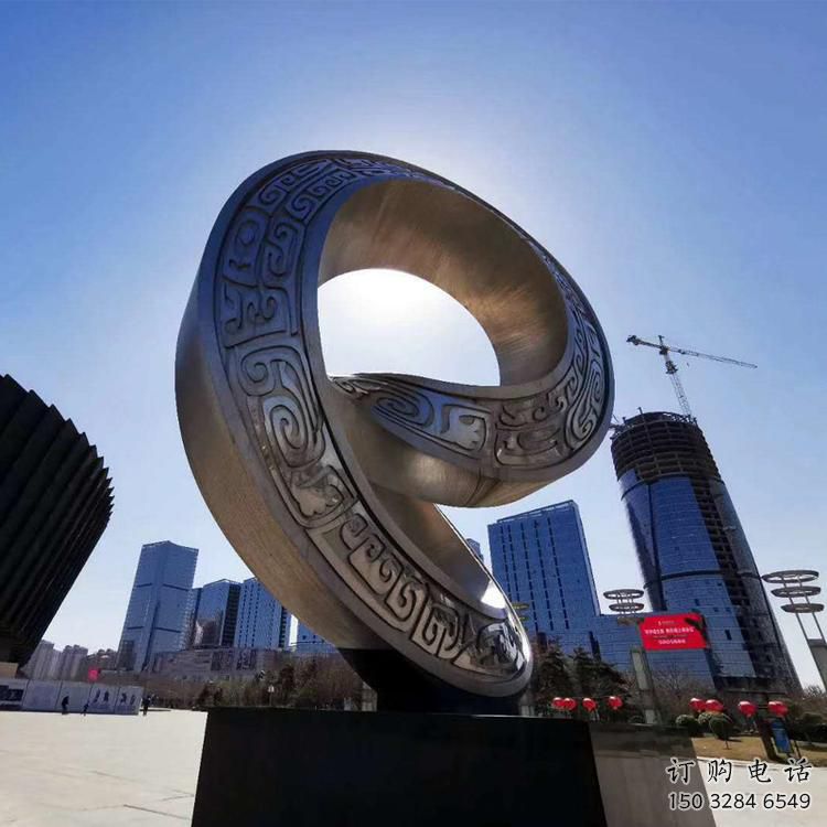 金屬雙環(huán)雕塑承接，陸地擺件，不銹鋼雙環(huán)雕塑制造商