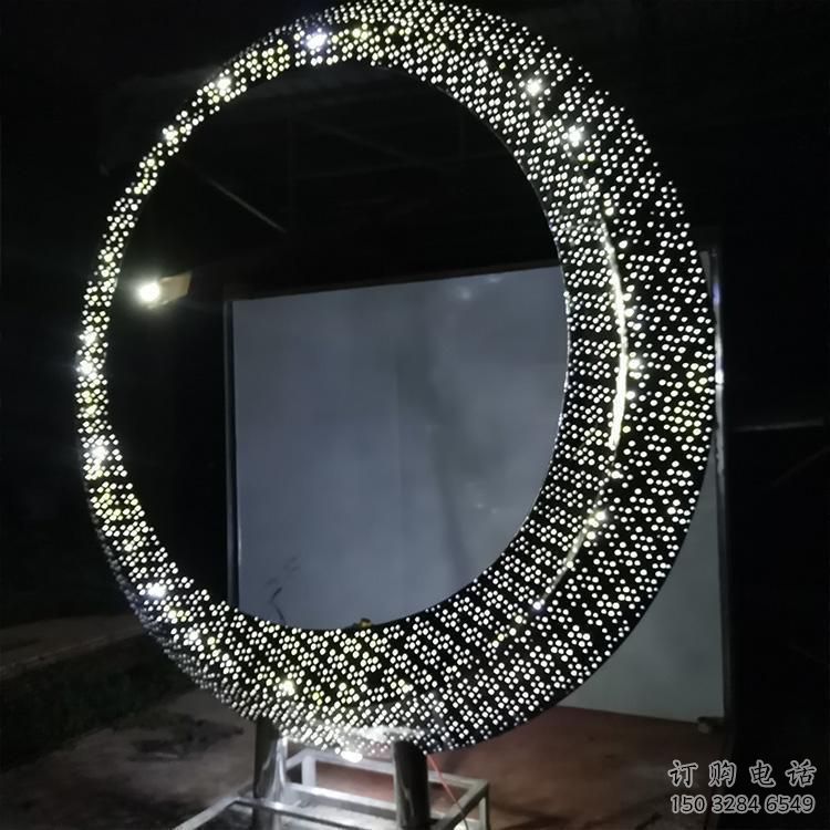 圓環(huán)雕塑定制，小區(qū)雕塑，建筑不銹鋼圓環(huán)雕塑提供