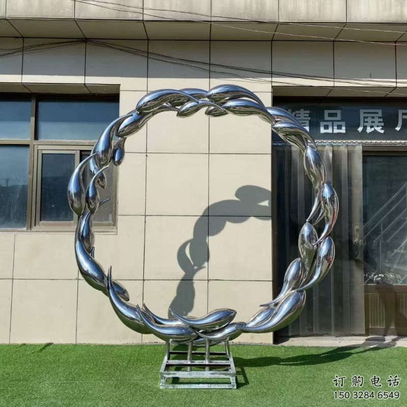 金魚(yú)雕塑定價(jià)，街景小品，環(huán)境圓環(huán)金魚(yú)雕塑批發(fā)