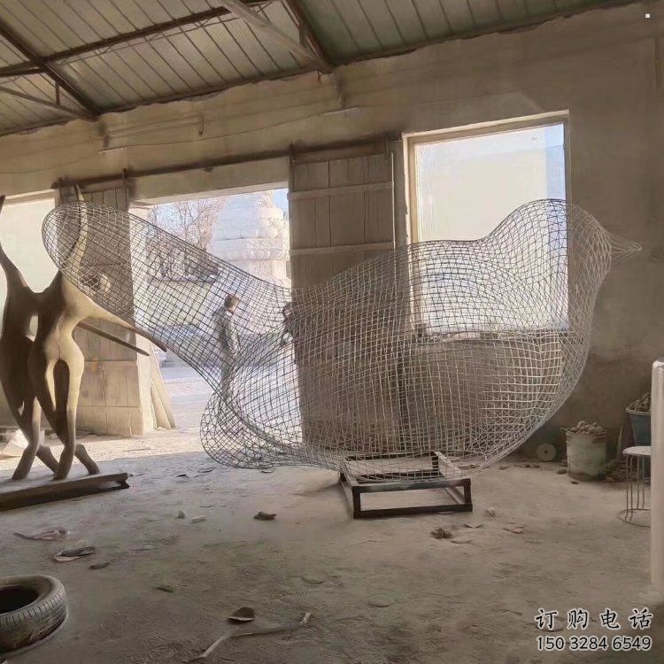 制造鏤空鳥雕塑，地標(biāo)擺件，烤漆鐵藝小鳥雕塑精選
