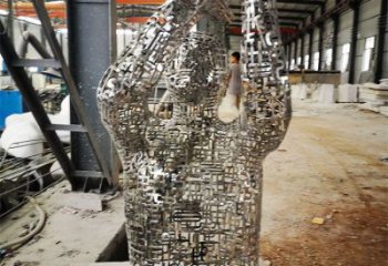 鏤空人物雕塑展品，景觀概念，鐵藝字母人物雕塑優(yōu)選