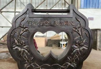 同心鎖雕塑供應(yīng)，花園小品，大型鎖子雕塑展品