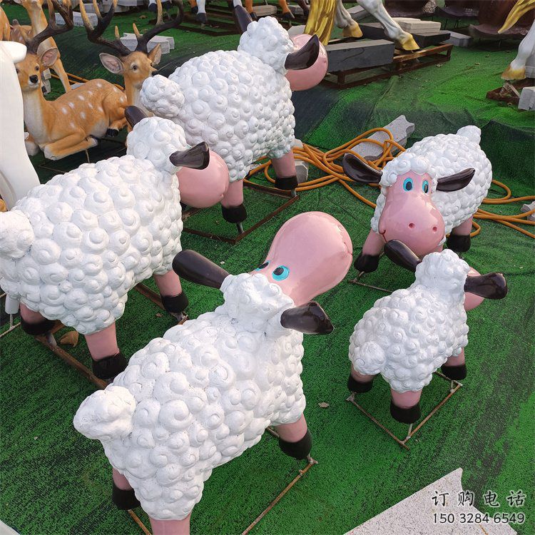 汕尾小區(qū)小羊雕塑，彩繪動物雕塑，抽象效果