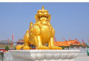 長(zhǎng)樂(lè)廣場(chǎng)貔貅雕塑，動(dòng)物彩繪雕塑，抽象效果