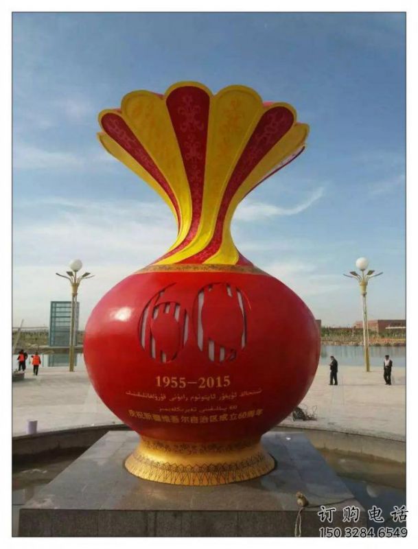 衡陽(yáng)花瓶雕塑工廠選用，街道標(biāo)識(shí)，玻璃鋼花瓶雕塑批發(fā)