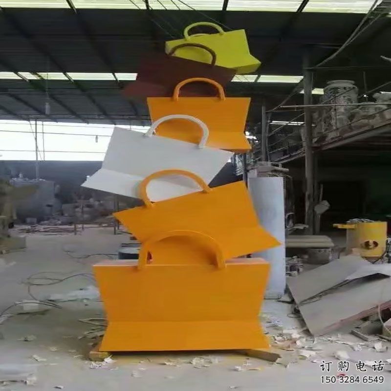 隆德烤漆挎包雕塑制造商，室外軟裝，景觀挎包雕塑制作