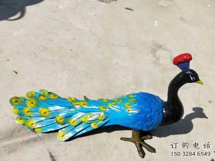 海西彩繪孔雀雕塑制作選用，景區(qū)案例，動物美陳雕塑
