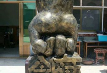 臨沂握拳雕塑訂做，歐式風(fēng)格，玻璃鋼握拳雕塑廠家選定